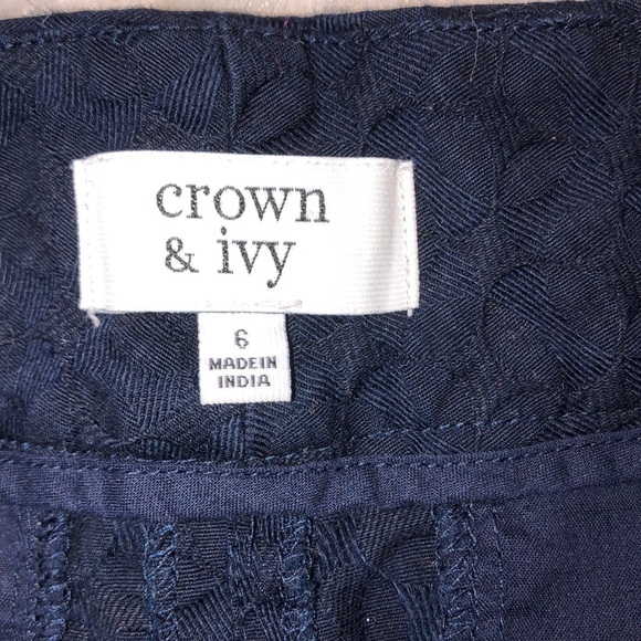 Crown & Ivy size 6 navy blue scallop hem shorts - Picture 6 of 7